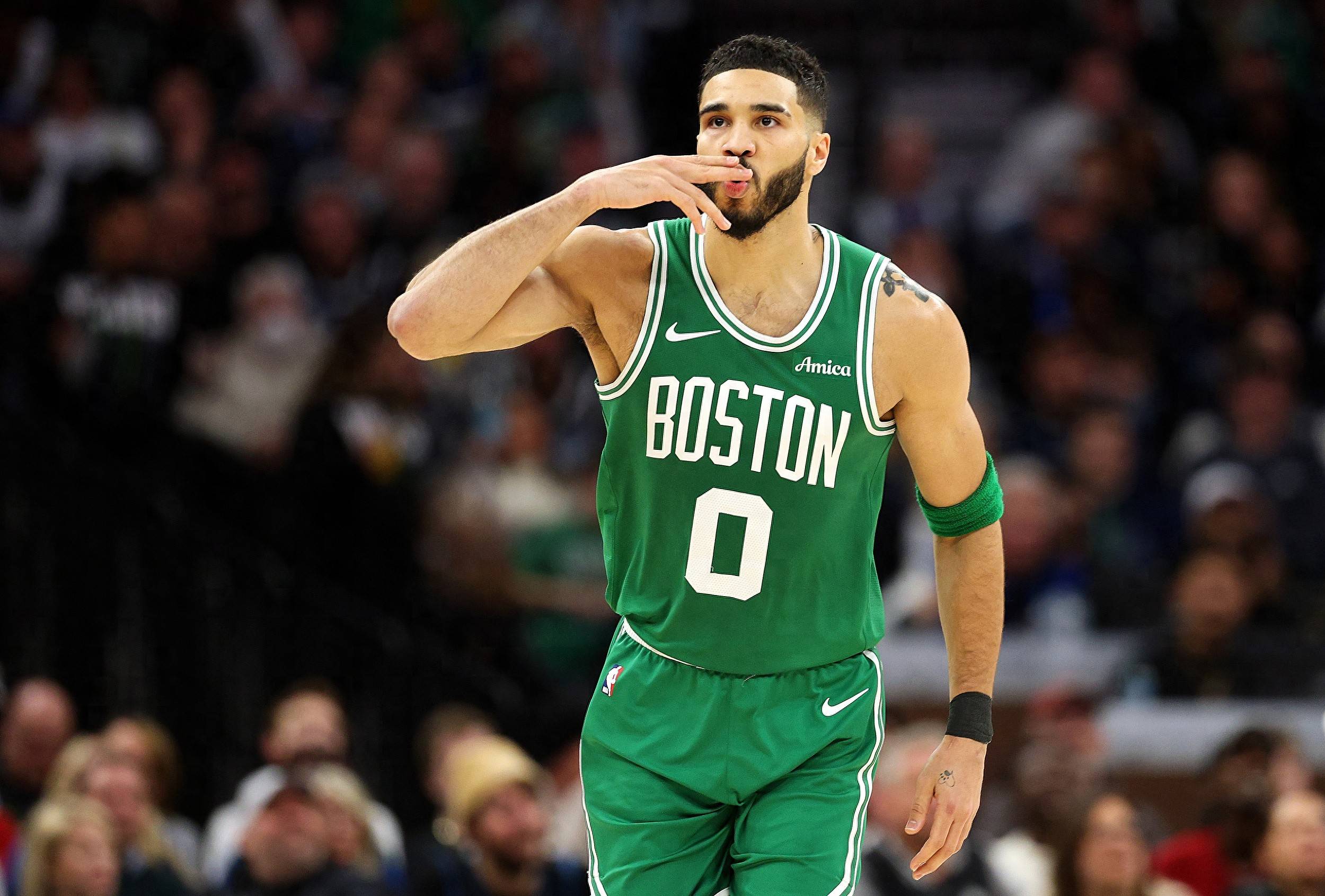 凯尔特人外线火力全开,实现连胜 凯尔特人外线火力全开,实现连胜