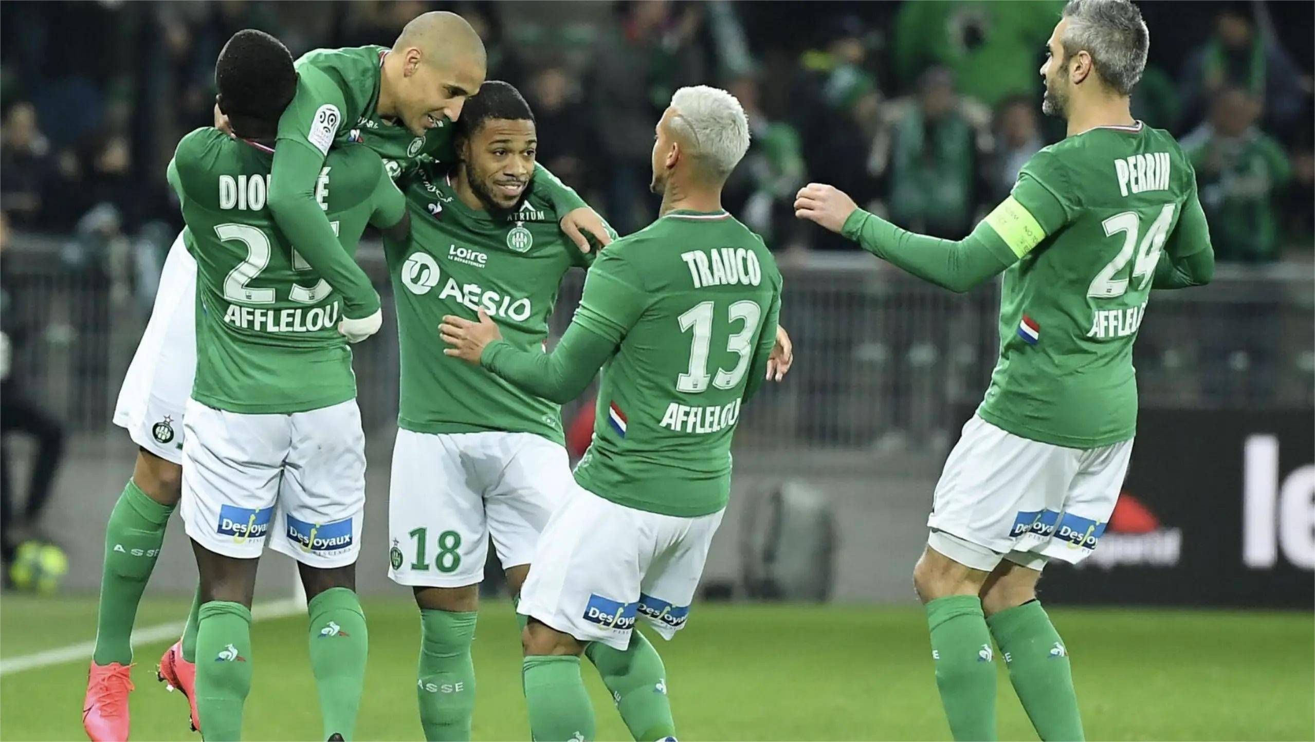 包含圣埃蒂安队在与巴黎圣日耳曼比赛中失利的词条