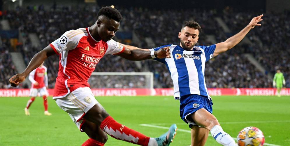 包含贝尔格莱德逆袭继续，客场大比分击败对手阿森纳的词条