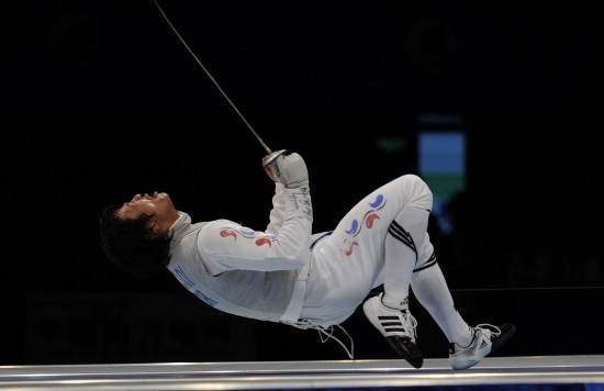 开云体育官网-新西兰选手在击剑赛中取得胜利