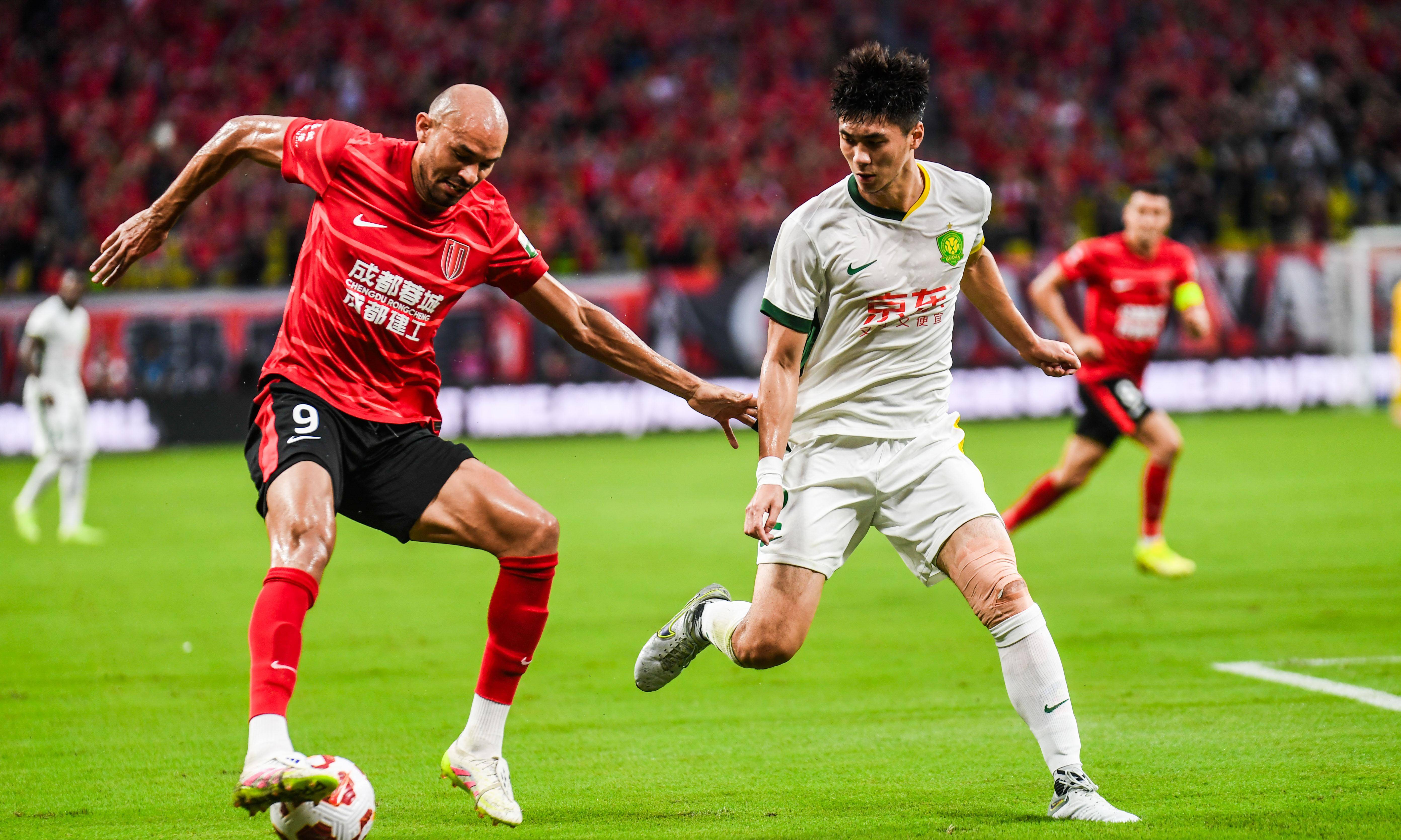 主队球员表现出色,成为球队中的关键人物的简单介绍 主队球员表现出色,成为球队中的关键人物的简单介绍