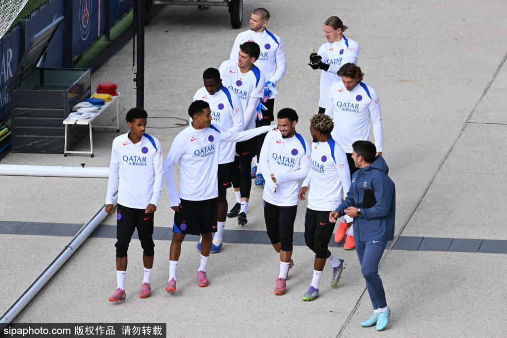 包含法国队加强训练,取得非凡胜利的词条 包含法国队加强训练,取得非凡胜利的词条