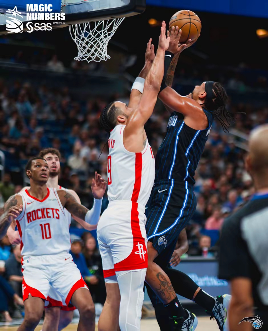 开云体育-火箭大胜马刺，横扫晋级西部决赛