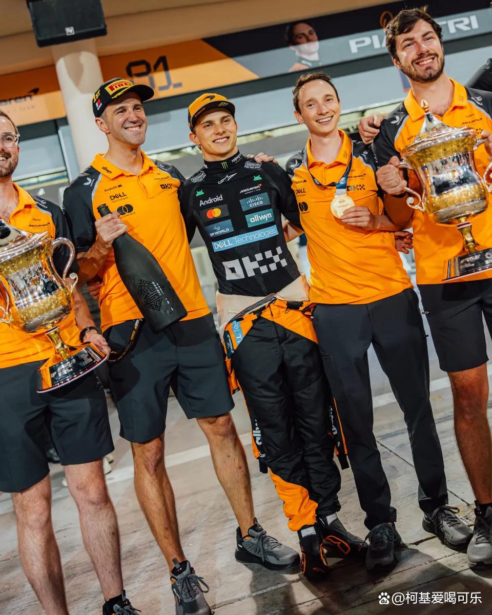 雷诺车队逆转红牛车队，皮亚斯特里带队取胜