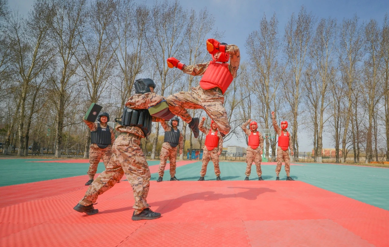 开云体育APP下载-球队备战期间积极调整战术部署
