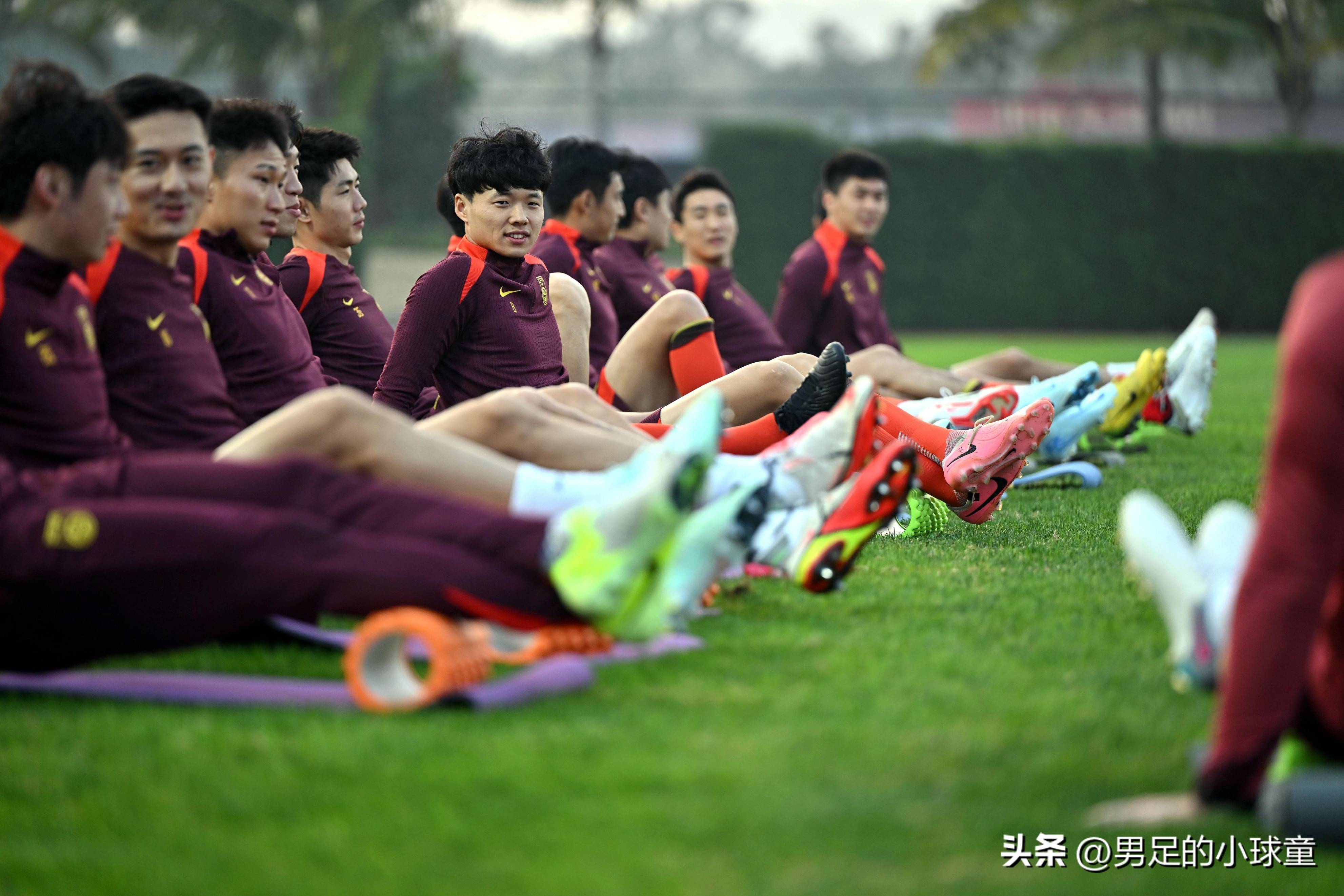 球队备战期间积极调整战术部署