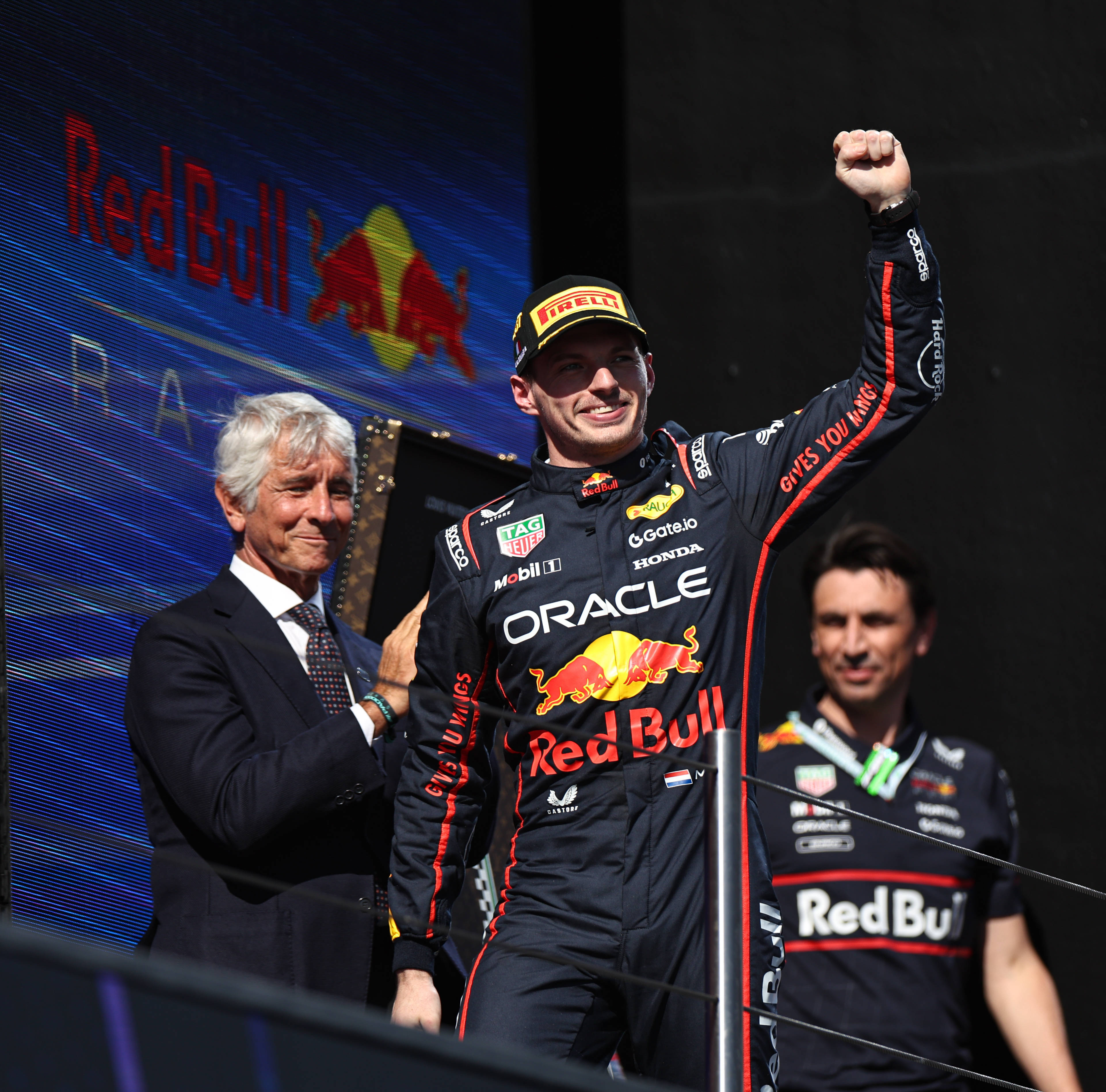 雷诺车队横扫红牛车队，皮亚斯特里点燃赛场