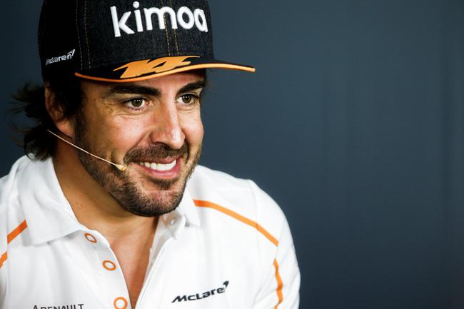 迈凯伦轻取雷诺车队,阿隆索惊艳四座 迈凯伦轻取雷诺车队,阿隆索惊艳四座