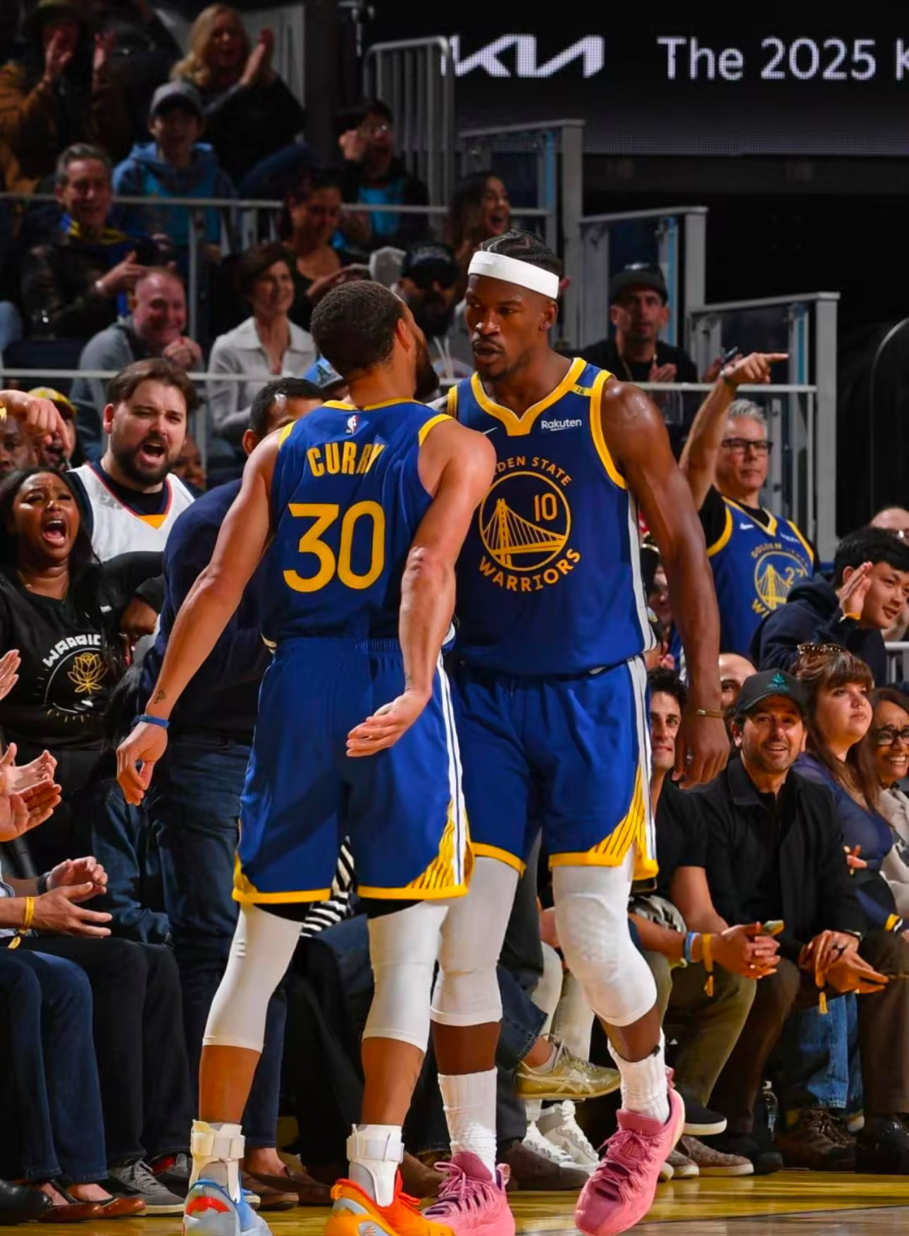 开云体育官网-勇士完胜火箭,拉文扛起全队