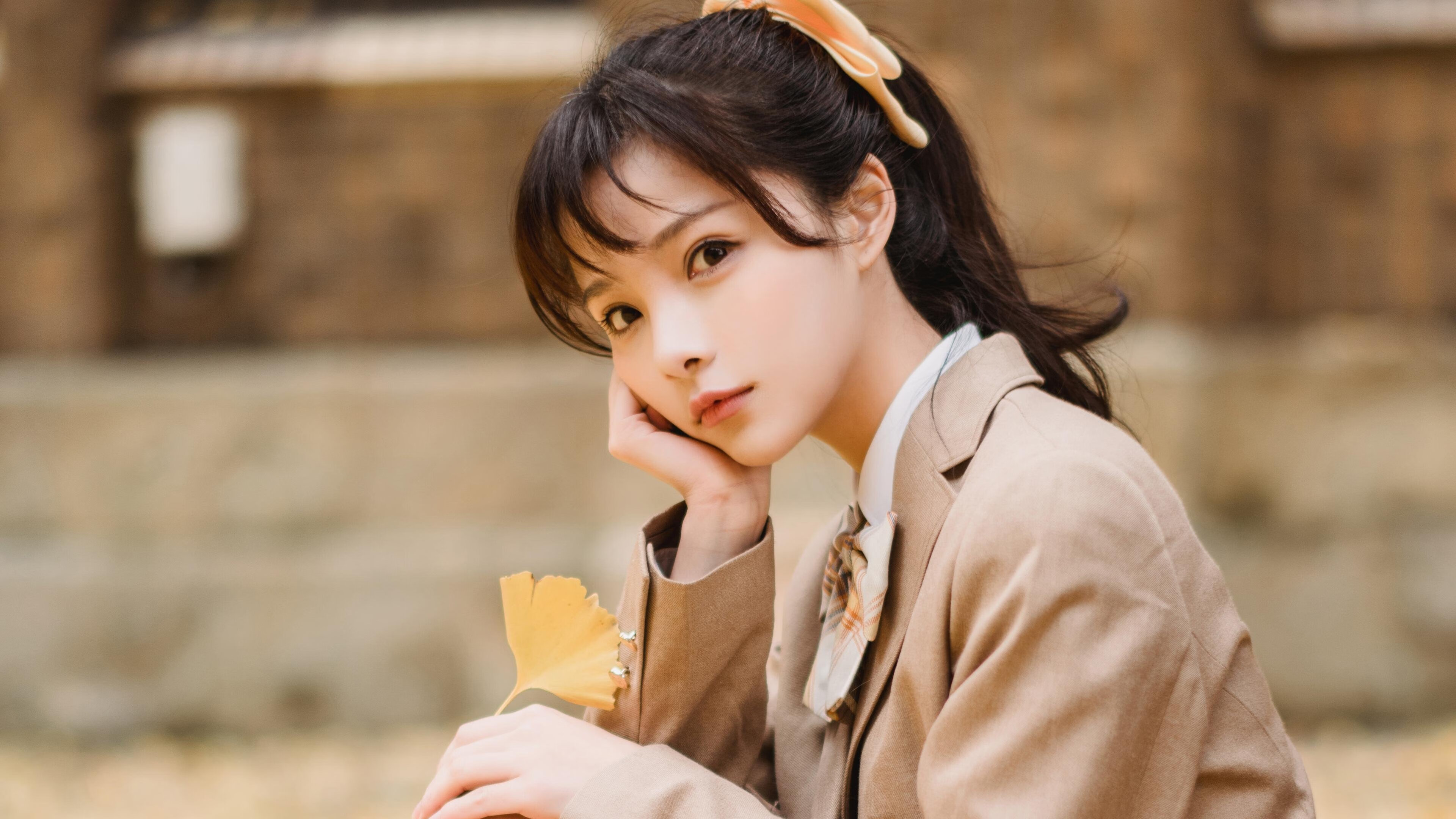 年轻灰熊撕碎银黑军团，不老国王依旧惊艳四座