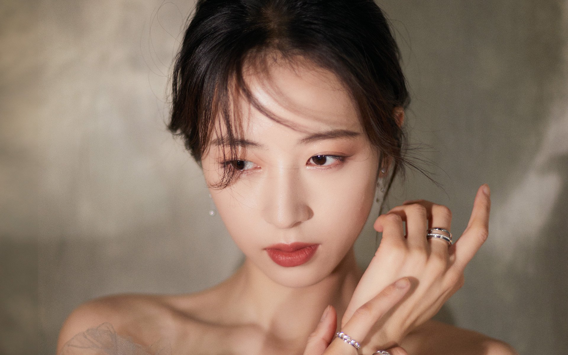 开云体育平台APP-双线叙事,猛龙轻取浙江,詹姆斯接管年度焦点战