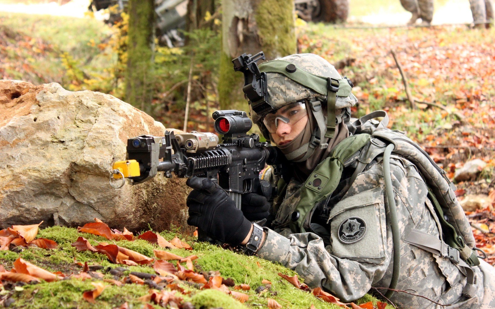 休城风暴！火箭客场横扫雄鹿，范弗利特完美掌控全场